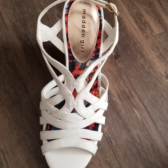 Madden Girl White Strap Wedges WORN ONCE - Picture 3 of 4